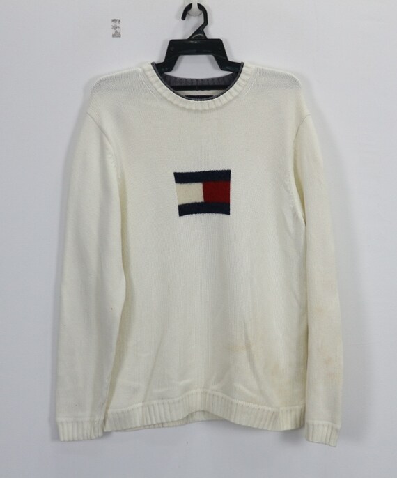 tommy hilfiger small logo t shirt