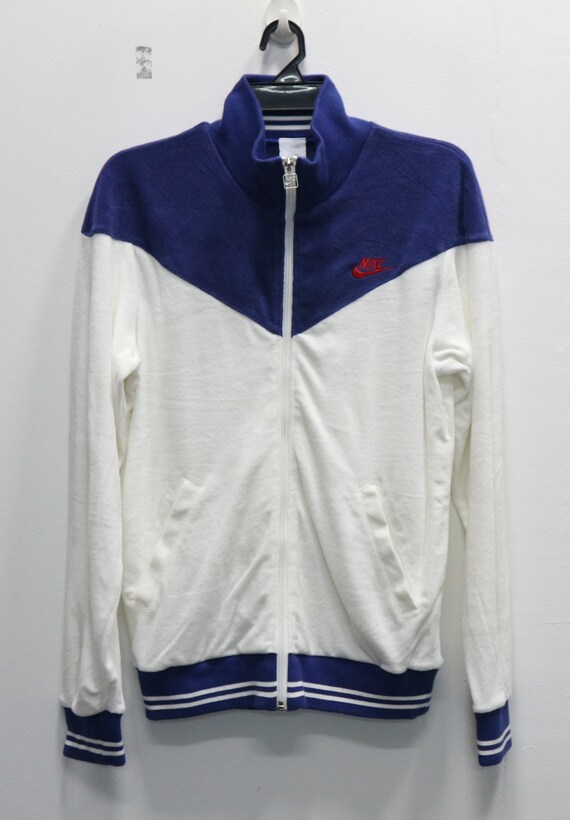 nike activewear jacket