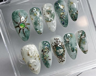3D Sun Star Gothic Press on nails short almond nails, Green nails, Gothic nails, Sun star nails, Vintage nails, Chrome nails, Press Ons
