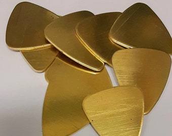 Messing Plektren, 1-1/16 breit x 1-1/4 lang x 18 Gauge.