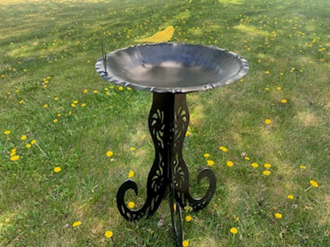 Metal Bird bath Yard art Garden decoration. Etsy