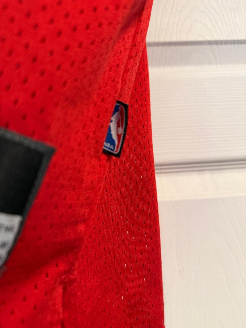 Vintage 90s Nike Chicago Bulls Michael Jordan #23 Basketball Jersey NBA - Size M +2 Length (17x22) image 3