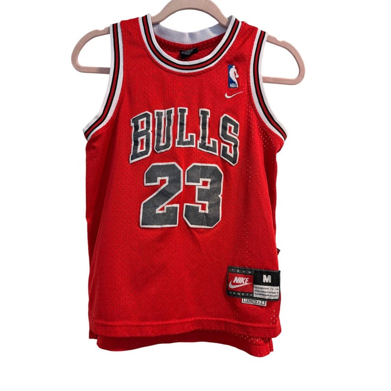 Vintage 90s Nike Chicago Bulls Michael Jordan #23 Basketball Jersey NBA - Size M +2 Length (17x22) image 1