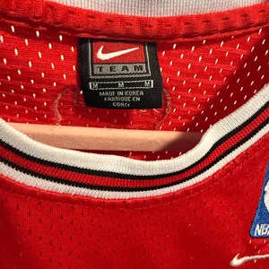 Vintage 90s Nike Chicago Bulls Michael Jordan #23 Basketball Jersey NBA - Size M +2 Length (17x22) image 4