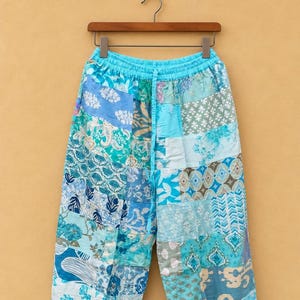 Türkisfarbene Patchwork-Haremshose, Boho-Hose aus Viskose, blaue Sommer-Loungewear.