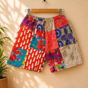 Kleurrijke patchwork shorts, unisex katoenen festivalkleding met elastische tailleband, zakken en boho-stijl.