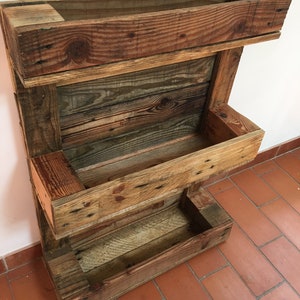 Pflanzgefäß aus Palettenholz