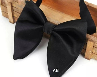 Custom initials silk Bowtie, Tom Ford inspired Butterfly Bowtie. Personalised Bowtie . Personalised grooms gift.