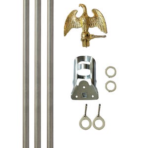以下が含まれることがあります： 旗竿のハードウェアのセット。3本の銀色のポール、金色のワシの飾り、銀色のブラケット、2つの丸いリング、2つの小さなクリップが含まれています。ワシは金色の台座の上に配置されています。