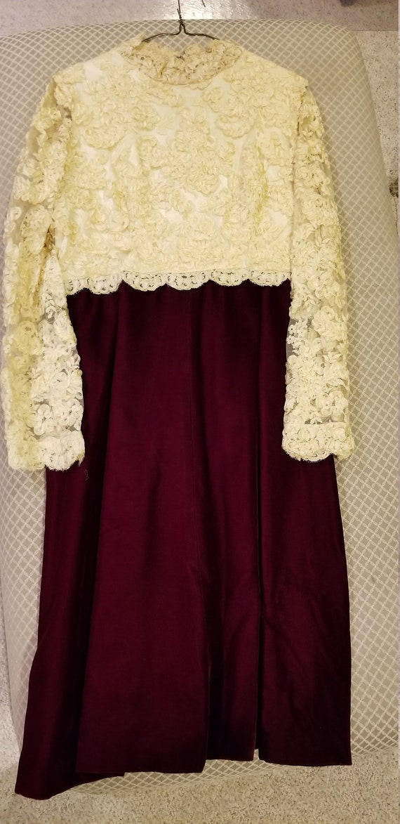 ladies lace dresses size 14