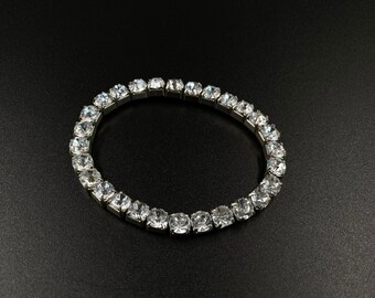 Sparkling narrow bracelet with rhinestones, stretchy single-row bracelet, delicate bracelet for an evening ball dress