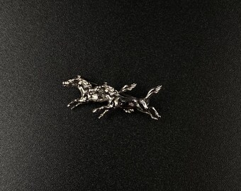 Paardenbroche voor paardenliefhebbende vrouwen, cadeau voor paardenliefhebbers, 835 zilveren broche, renpaarden, racepaarden