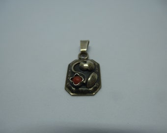 Vintage 900 silver pendant with coral, floral motif with red gemstone, square pendant