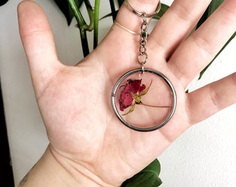 REAL FLOWER KEYCHAIN| real rose bud pressed flower keychain