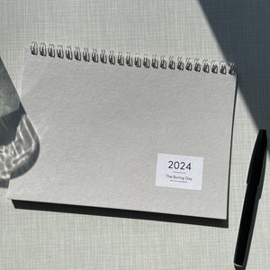 Desk calendar 2024 made of recycled paper Grey