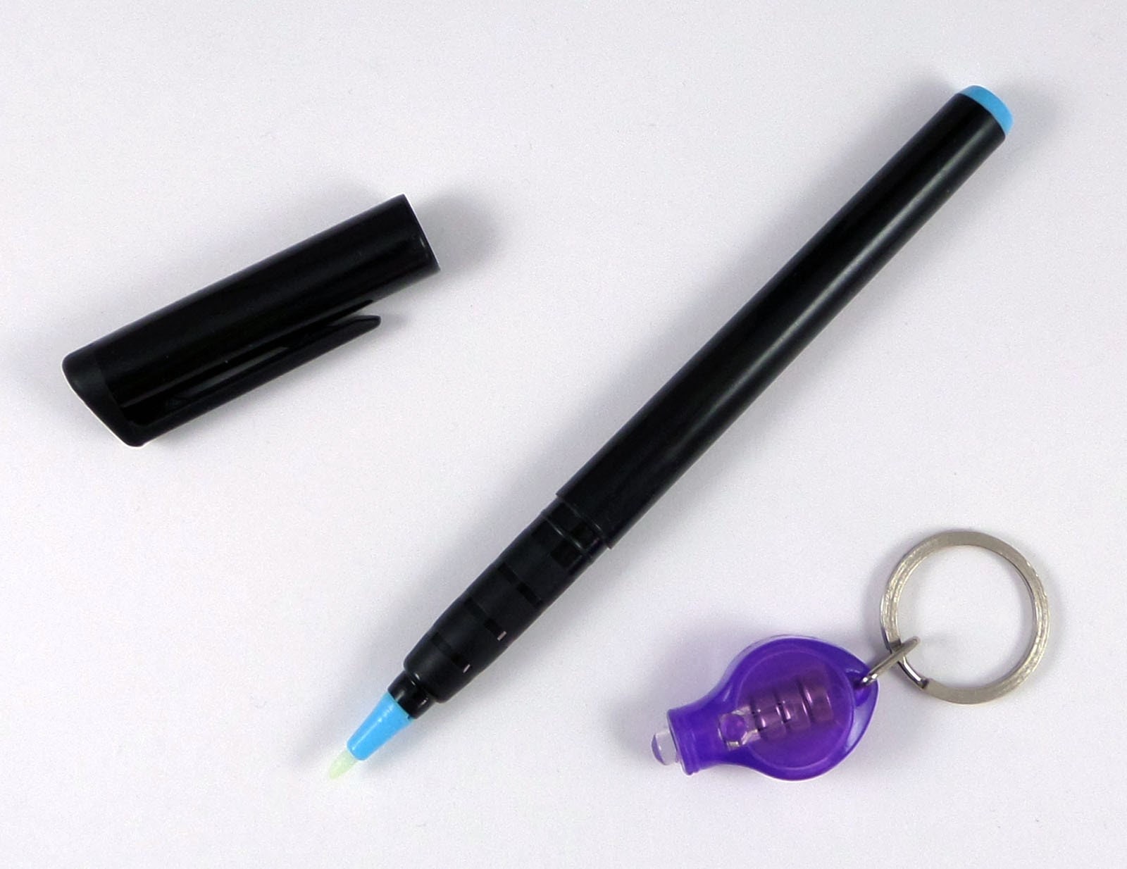  DirectGlow Invisible UV Ink Marker Pen with Ultraviolet LED  Keychain Blacklight : Office Products