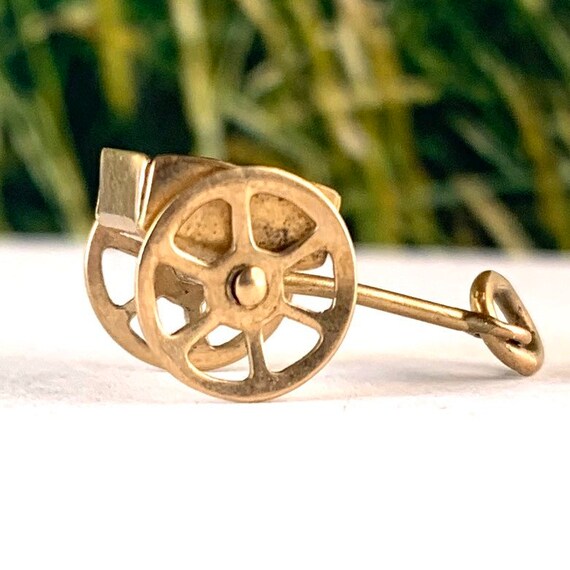 10kt Gold Wagon Cart Charm - image 4