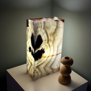 Rectangular Green Onyx table lamp, 14&quot; - Earthy colors