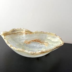 Natural Onyx Stone Bowl, 14&quot; - Rustic, live edges