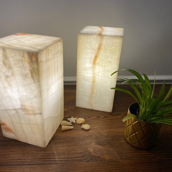 Bright Natural Onyx Table Lamp, 12" & 16" - A cube of light