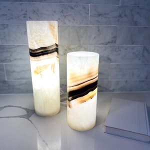 Onyx table lamp with intense brown veins, 12", 14" & 16" - Exclusive, unique pieces