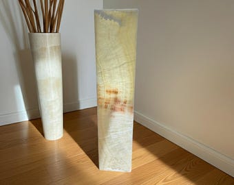 Off-White Onyx Floor Lamp, 36" - Natural Stone Pedestal, Statement Home Decor