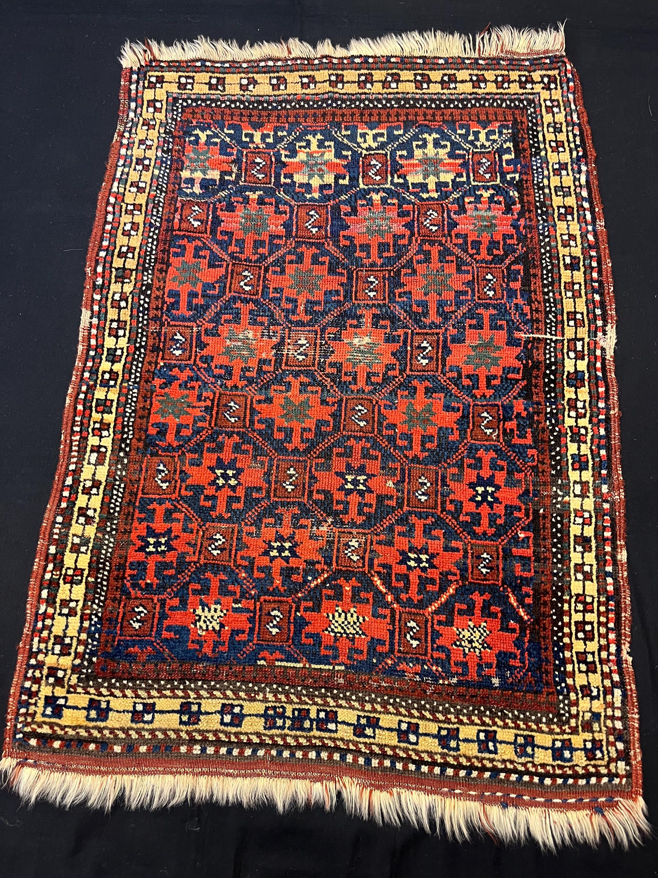 ラグ kurdi old rug KURDISH ANTIQUE RUG 4'4