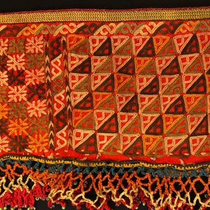 Antique Turmenistan Chodor Silk Lakai Band  With Tassel in Good Condition 165 x 18 cm  65&#39; x 07&#39; Free shipping