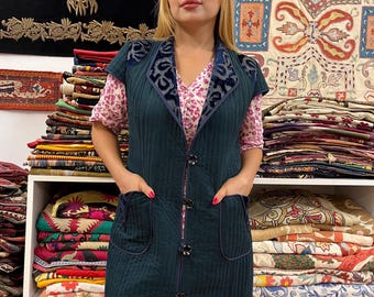 キルギスタンシルク刺繍ベルベットジャケット状態良好送料無料 - Etsy 日本 キルギスタンシルク刺繍ベルベットジャケット状態良好送料無料 - Etsy 日本