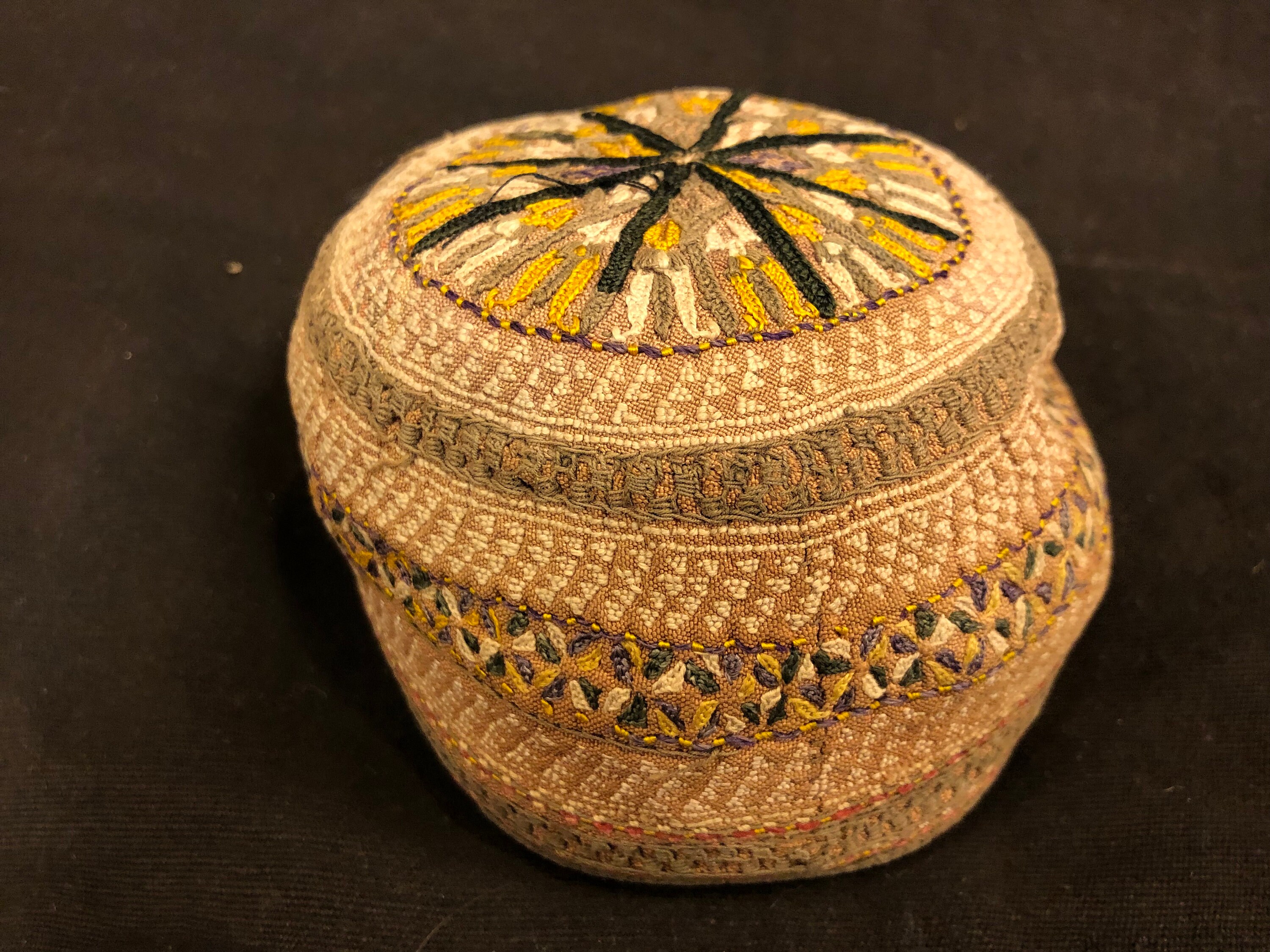 アンティーク トルクメン チョドル 子供用キャップ シルク刺繍帽子 3