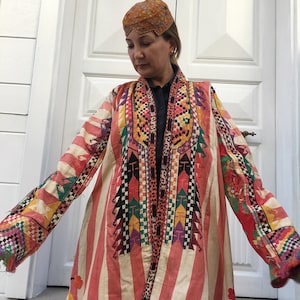 Vintage UZBEK Traditional Clothing Handmade Silk Emboroidery Chirpi Costum 175 x 80 cm 69&#39; x 32&#39; Free shipping