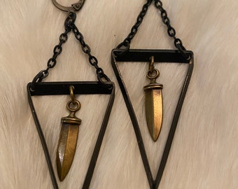 Triangle and dagger