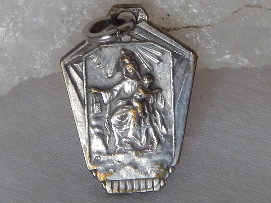 Médaille Notre Dame De La Salette - Ancienne Et Neuve, Fabrication France, Karo & Adolphe Penin