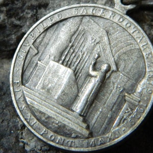 Antique 1929 Pope Pius XI Medal, Giubileo Sacerdotale 1879-1929 #193