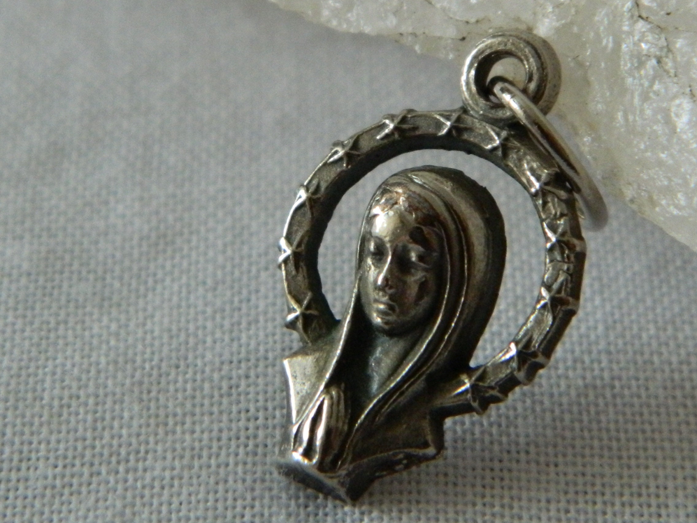 Vintage Virgin Mary Praying Lourdes Medal #97