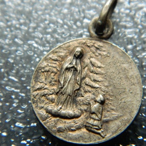 Antieke Religieuze Verzilverde Notre Dame de Banneux Medaille #244