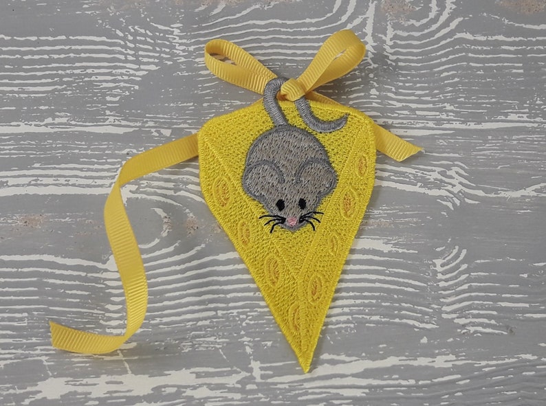 Free Standing Lace Instant Download Machine Embroidery Design 4\u04454 hoop FSL mouse on a piece of cheese