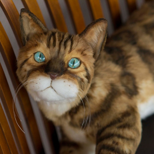 Realistische Bengal Katzen Replikat Plüschbestellung, realistische Lebensgröße Bengal Kätzchen, Stofftier Katze, Plüschtier Katze, benutzerdefinierte Plüsch Bestellung