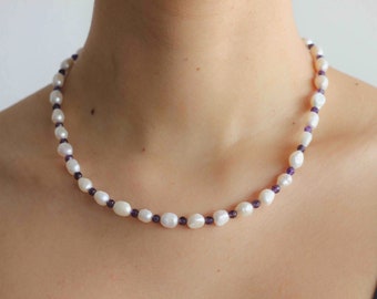 27 Amethyst and glass pearl Necklace with gold accents