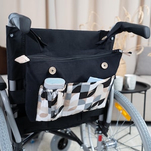 Black Wheelchair Bag with 5 Pockets and Zipper, Big Durable Organizer, Stylish Tote Bag for Walker Rollator Transport Chair