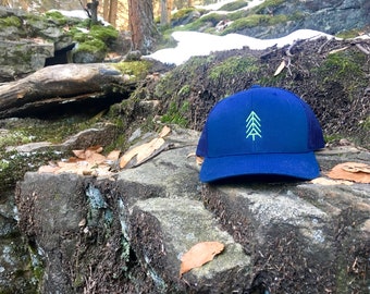 Appalachian Trail AT Symbol/Tree Design Minimalist Retro Trucker Cap for thru-hikers and trail lovers