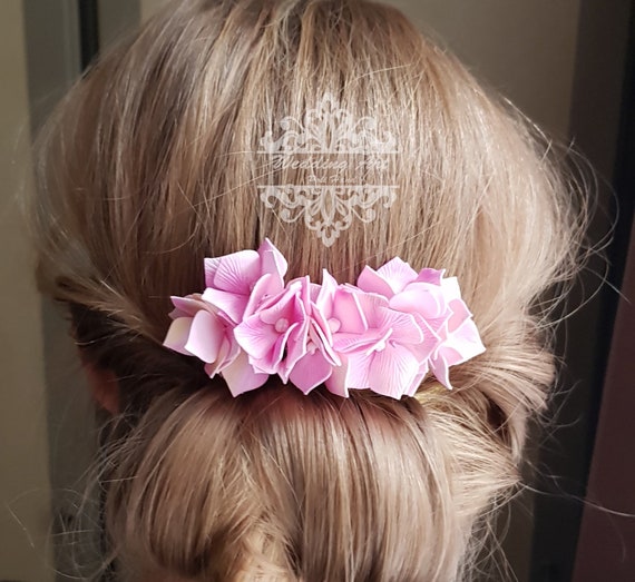 hair decoration with flowers