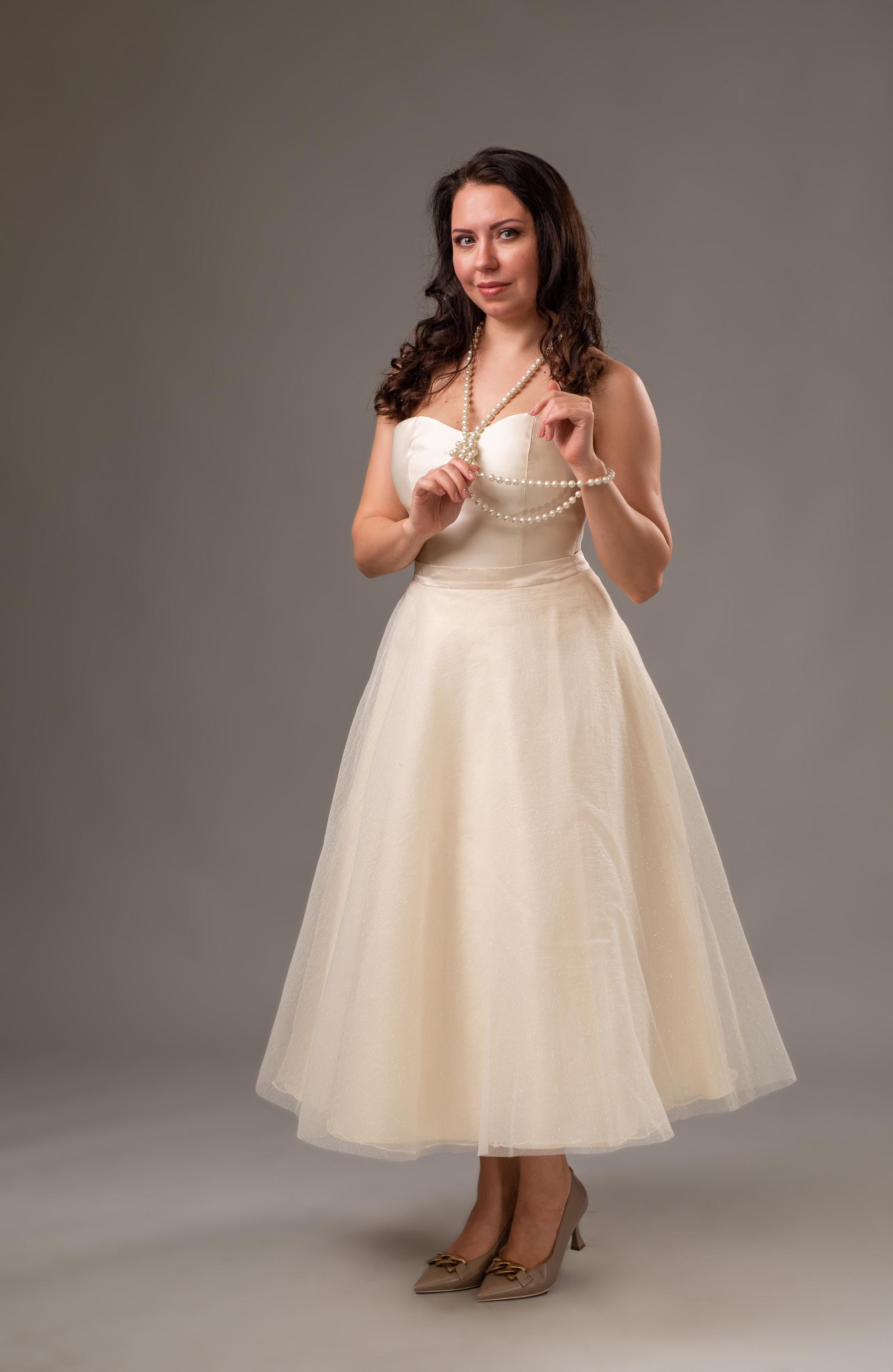 Elegant Wedding Dress in 60's Style - Etsy