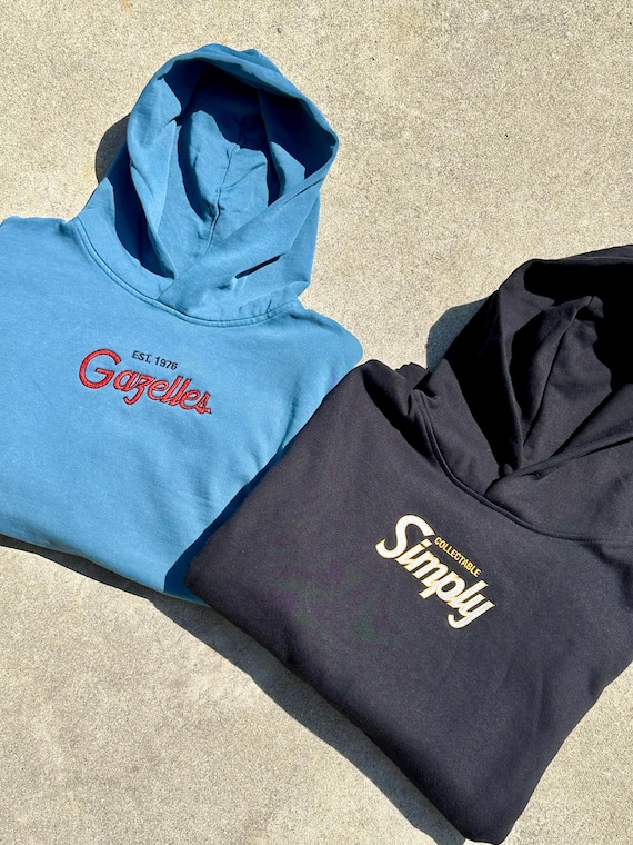 Personnalisation Sweat à capuche brodé avec inscription sport
