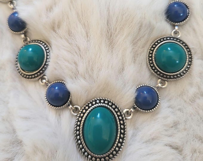 Vintage Southwestern Statement Necklace | Silver Tone Blue & Teal Cabochon Necklace