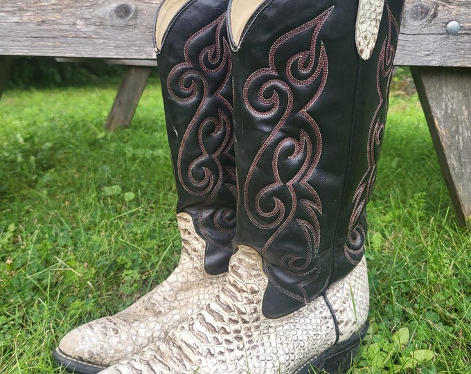 Vintage Y2K Western Cowboy Boots 8.5 | Black Cream Reptile Embossed Leather Boots