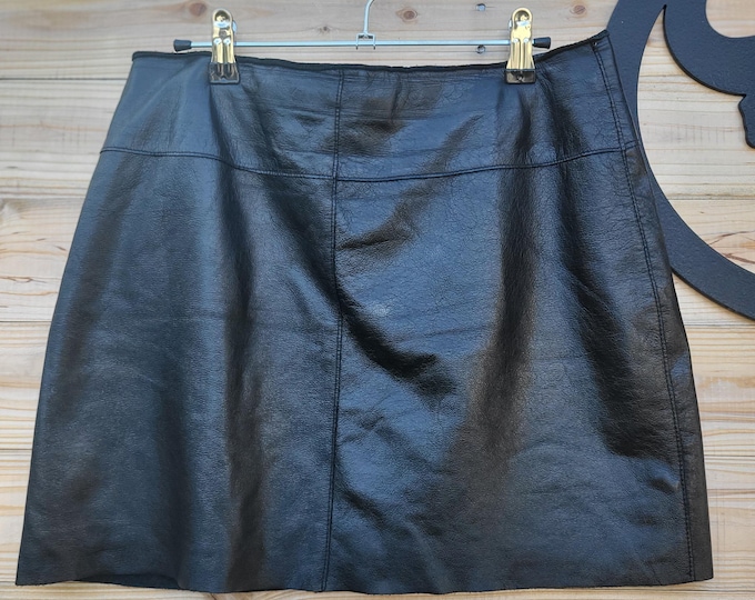 Vintage 90s Black Genuine Leather Mini Skirt Size 9/10