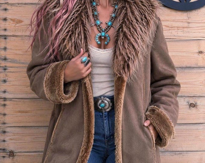 Vintage Malvin Women Penny Lane Coat – Taupe Faux Suede, Shaggy Fur Collar (Y2K Boho)