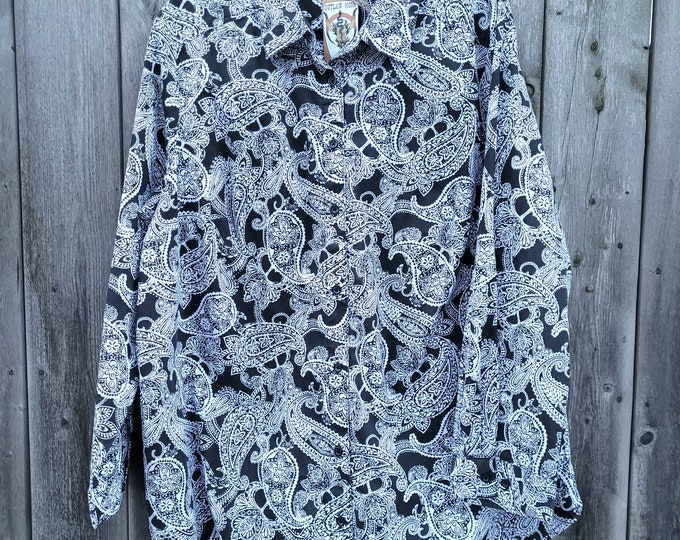 Black & White Men's Paisley Button-down Shirt