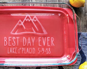 Custom Etched 3QT Pyrex Baking Dish, Personalized Kitchen Gift